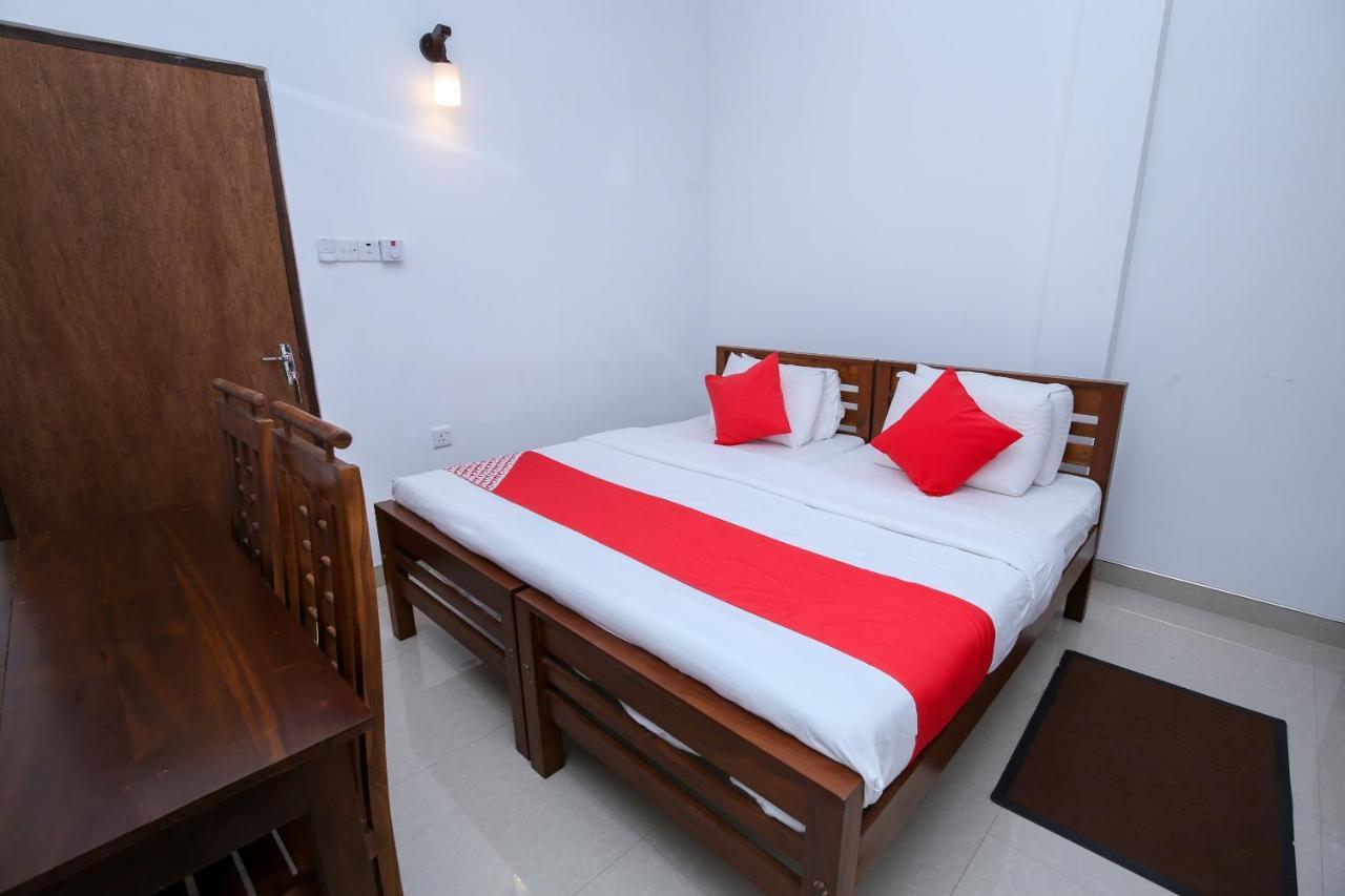 Oyo 438 Sarala Residence Hotel Kandy Zewnętrze zdjęcie