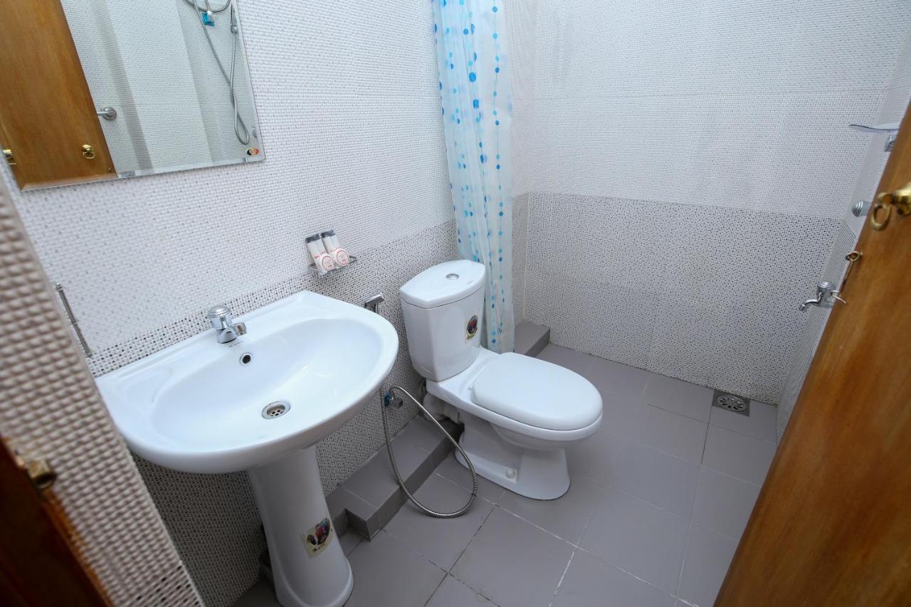 Oyo 438 Sarala Residence Hotel Kandy Zewnętrze zdjęcie